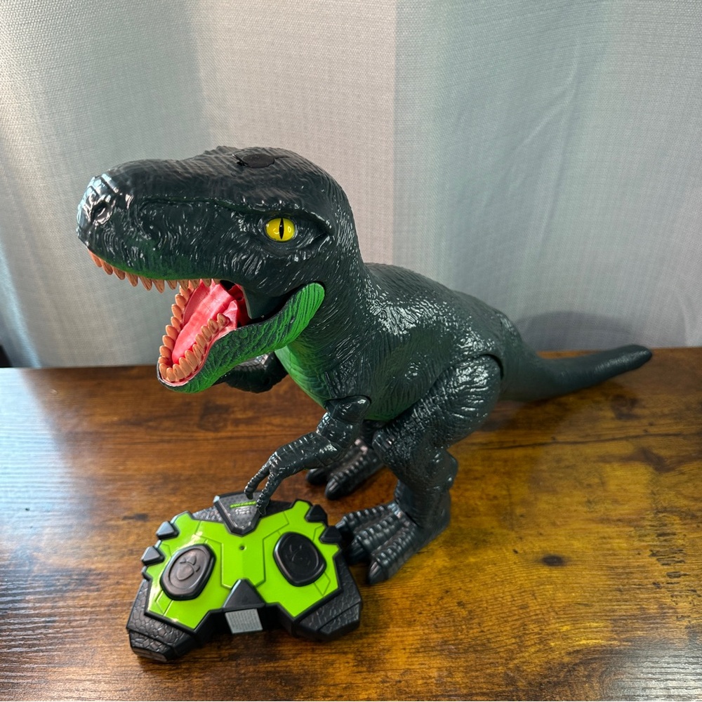 Adventure Force Vulcano Radio Controlled Fiery T-Rex Dinosaur - Green/Black RC